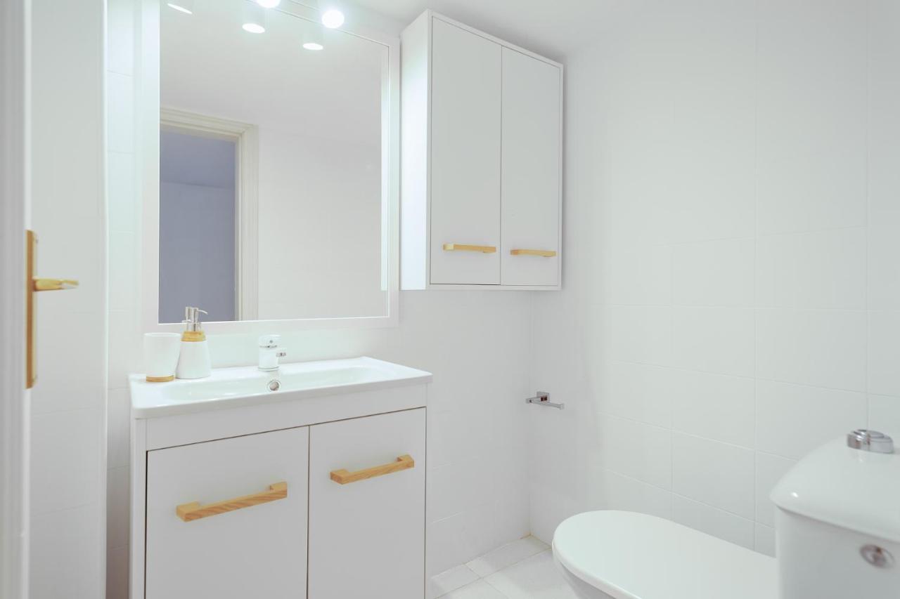 Apartamento La Fiesta, 250 M To The Sea Plus Swimming Pool Торевиеха Екстериор снимка